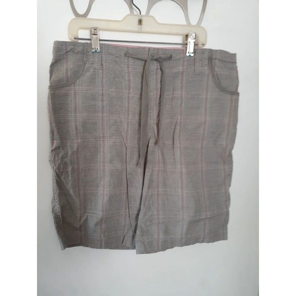 faded Glory shorts 6 s Bermuda walking hiking summer khaki green cotton spandex